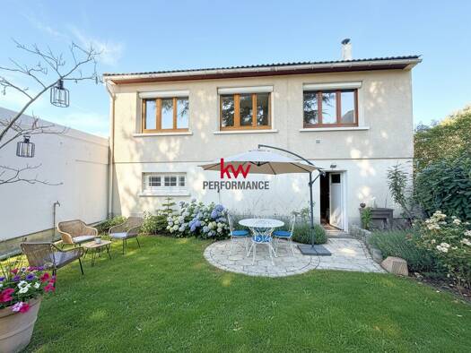 Maison à vendre 360 000 € 4 pièces 2 chambres 78 m² 978 m² de terrain Saint Prix Ville Saint-Prix 95390