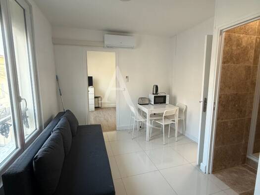 Appartement à louer 850 € 2 pièces 1 chambre 25 m² 1er étage Paul Bert Aubervilliers 93300