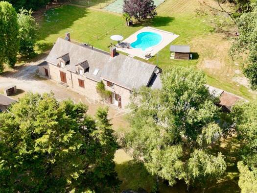 Maison à vendre 580 000 € 12 pièces 6 chambres 293 m² 9 814 m² de terrain Héric 44810