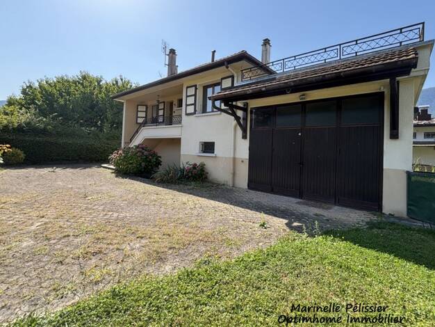 Maison à vendre 312 000 € 4 pièces 2 chambres 74 m² 580 m² de terrain La Serdagne Est Cluses 74300