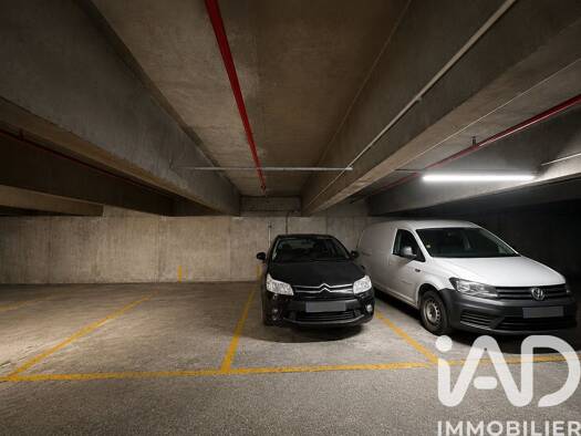 Parking à vendre 7 500 € 12 m² Olympiades-Choisy Paris 13ème arrondissement 75013
