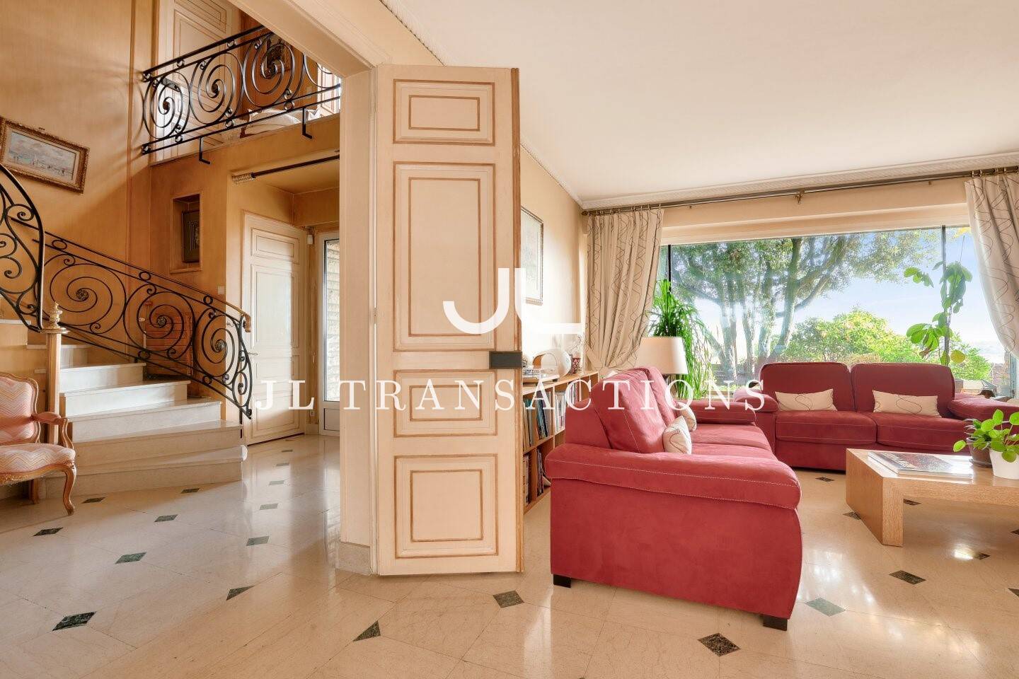 Maison à vendre, 360m², SURESNES