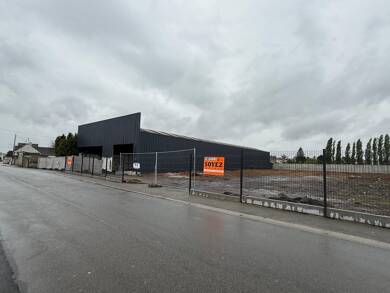 Local commercial à louer 6 000 € 2 500 m² de surface de vente La Sentinelle 59174