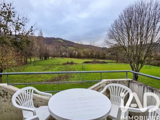 Appartement à vendre 59 000 € 3 pièces 2 chambres 38 m² 1 étages Saint Geniez d'Olt et d'Aubrac 12130