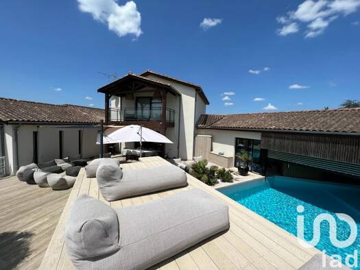 Maison à vendre 1 189 000 € 7 pièces 4 chambres 420 m² 6 580 m² de terrain Marcenais 33620