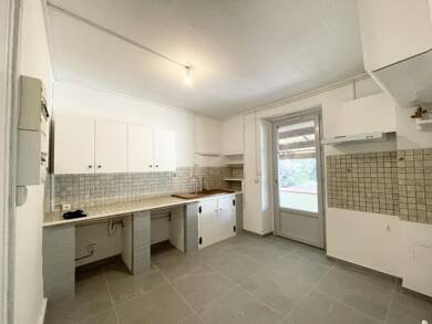 Appartement à louer 750 € 3 pièces 2 chambres 79 m² 1er étage Est Belleville 69220