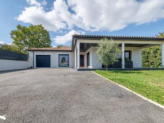 Maison à vendre 405 405 € 5 pièces 4 chambres 132 m² 670 m² de terrain Sud Bassens 33530