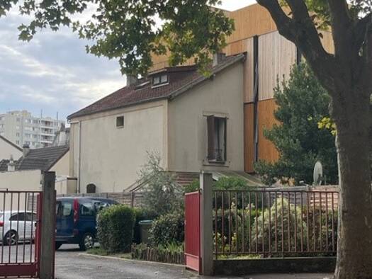 Maison à vendre 380 000 € 4 pièces 3 chambres 75 m² 126 m² de terrain C. de Gaulle Villeneuve la Garenne 92390