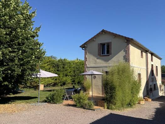 Maison à vendre 229 990 € 6 pièces 4 chambres 105 m² 1 125 m² de terrain Pignoux Bourges 18000