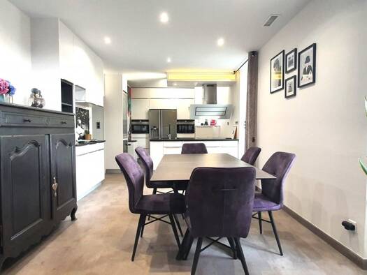 Maison à vendre 399 000 € 8 pièces 4 chambres 258 m² Caserne Brive-la-Gaillarde 19100