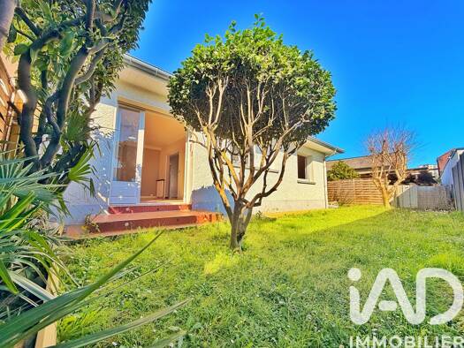 Maison de plain-pied à vendre 217 000 € 3 pièces 2 chambres 73 m² 315 m² de terrain Bizanos 64320