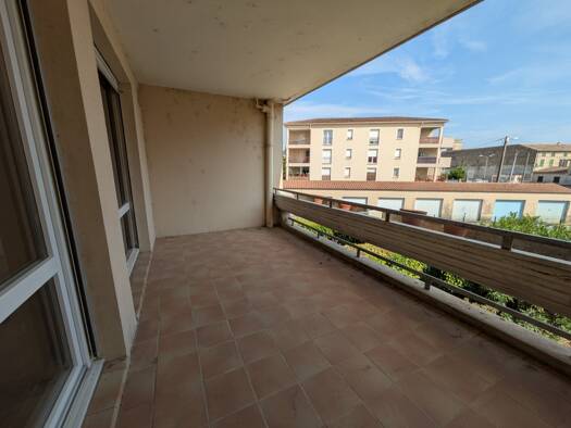 Appartement à louer 697 € 4 pièces 3 chambres 85 m² 1er étage Pont St Esprit 30130