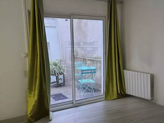 Boutique à vendre 295 000 € 105 m² de surface de vente Saint Charles Marseille 1er arrondissement 13001
