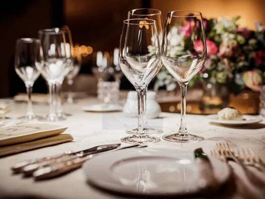 Boutique à vendre Fonds de commerce 462 000 € 245 m² de surface de vente Centre Ville Nord Ouest Fontainebleau 77300