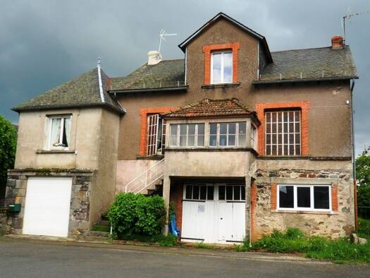 Maison à vendre 75 500 € 7 pièces 5 chambres 120 m² Anglards de Salers 15380