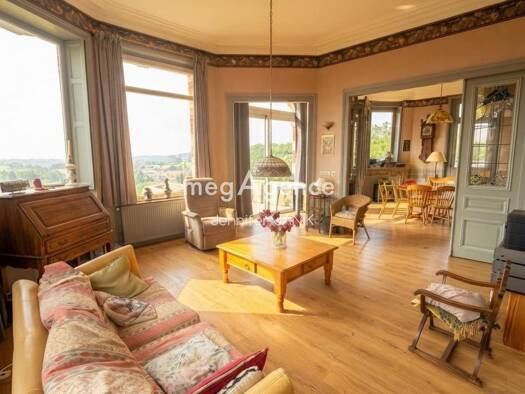 Demeure à vendre 395 000 € 8 pièces 4 chambres 262 m² 1 950 m² de terrain Montdidier 80500