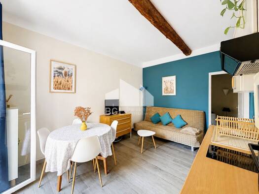 Appartement à vendre 375 000 € 4 pièces 3 chambres 57,19 m² Étage 1/2 La Plage du Lavandou Le Lavandou 83980