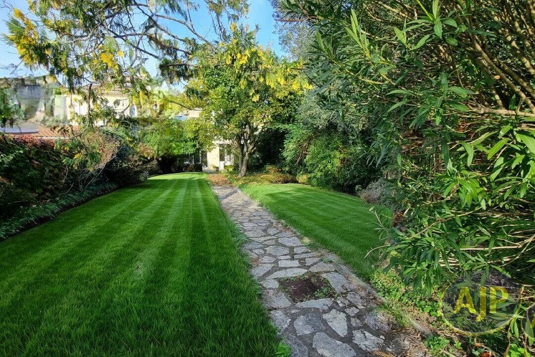 Maison à vendre, 238m², LIBOURNE