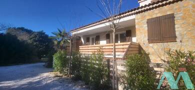 Appartement à louer 1 800 € 4 pièces 3 chambres 100 m² RDC Sanary sur Mer 83110