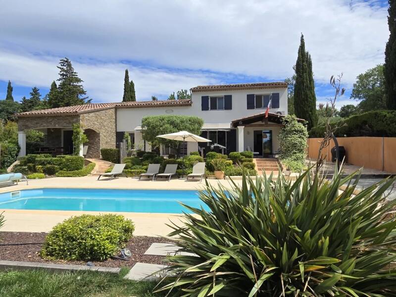 Maison à vendre, 240m², BAGNOLS EN FORET