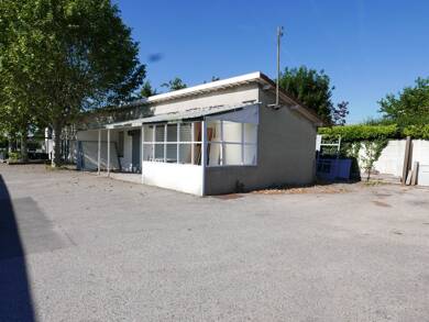 Local commercial à louer 899 € 89 m² de surface de vente Grand-Large Meyzieu 69330