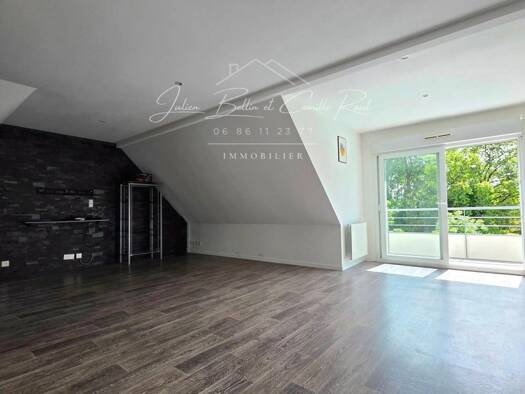 Appartement à louer 765 € 2 pièces 1 chambre 53 m² Étage 2/2 Ploeren 56880