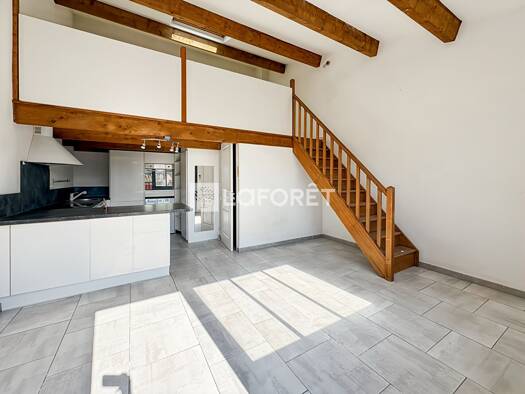 Duplex à vendre 104 400 € 2 pièces 1 chambre 35 m² 1er étage Centre Ville Milhaud 30540