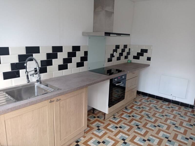 Maison à louer, 82m², LOUVIGNE DU DESERT