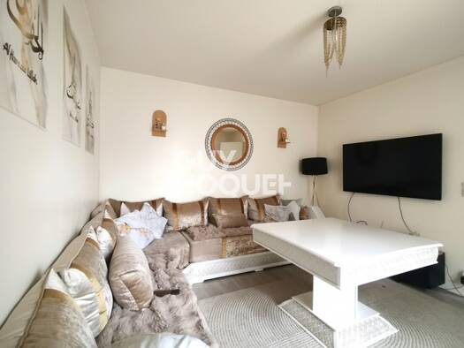 Appartement à vendre 102 400 € 4 pièces 3 chambres 66,6 m² Étage 1/1 Bâtes-Sainte Ève Dreux 28100