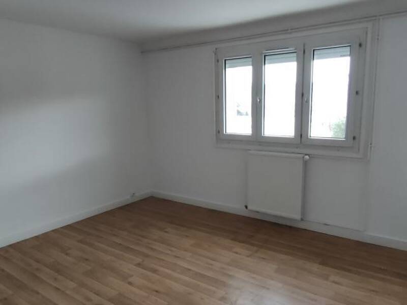 Maison à louer, 69m², UNIEUX