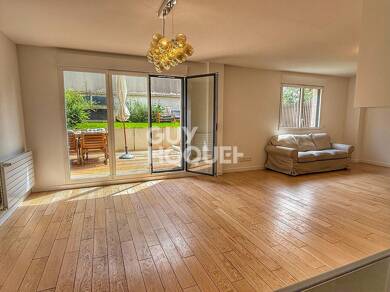 Duplex à louer 2 700 € 4 pièces 2 chambres 96 m² 2 étages Mairie Garches 92380