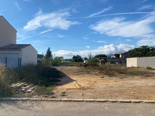 Terrain constructible viabilisé à vendre 285 000 € 414 m² de terrain Zone du Roubaud Hyères 83400