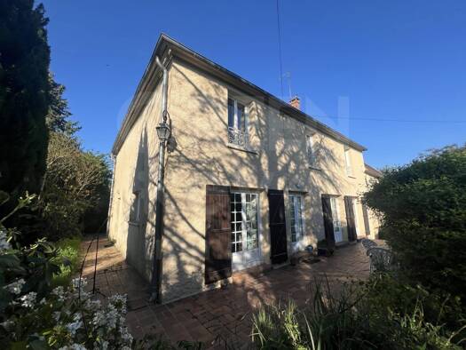 Maison à vendre 189 000 € 5 pièces 3 chambres 197 m² 8 647 m² de terrain Bouhy 58310