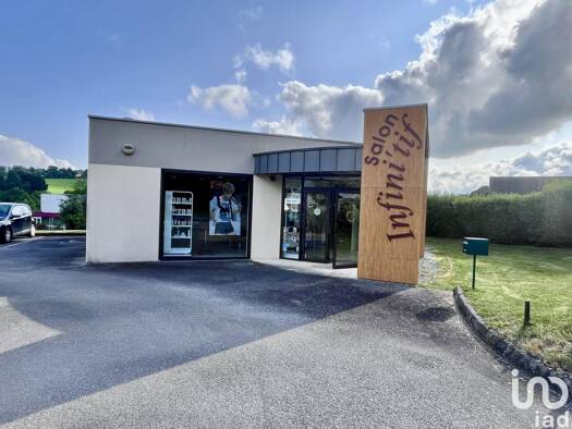 Boutique à vendre 66 000 € 100 m² de surface de vente Gouarec 22570