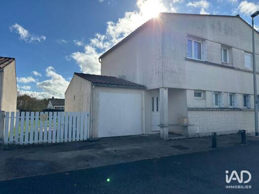 Maison à vendre 189 000 € 4 pièces 3 chambres 91 m² 308 m² de terrain Marans 17230