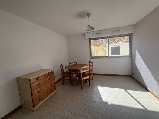 Studio à vendre 69 000 € 1 pièce 18 m² Étage 1/3 Valras-Plage 34350