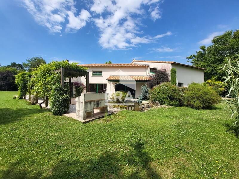 Maison à vendre, 240m², SAINT SULPICE DE ROYAN