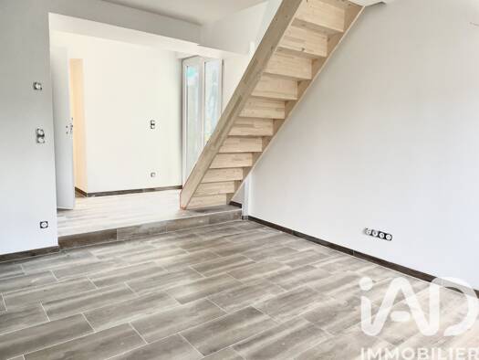 Maison à louer 1 450 € 3 pièces 2 chambres 60 m² 300 m² de terrain Le Senart Soisy-sur-Seine 91450