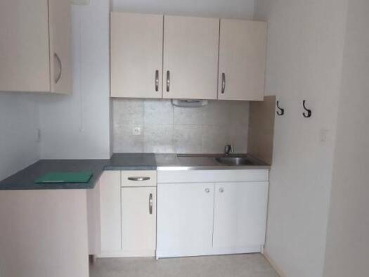 Appartement à louer 570 € 1 chambre 41,8 m² RDC Châlons-en-Champagne 51000