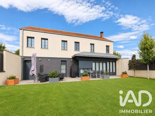 Maison à vendre 599 500 € 7 pièces 4 chambres 190 m² 354 m² de terrain Centre-Les Gres Moissy-Cramayel 77550