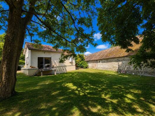 Maison de plain-pied à vendre 391 000 € 6 pièces 4 chambres 105 m² 1 147 m² de terrain Centre Bourg Épône 78680