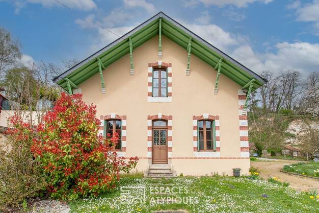 Maison de plain-pied à vendre 267 000 € 5 pièces 3 chambres 259 m² 2 158 m² de terrain Montabon 72500