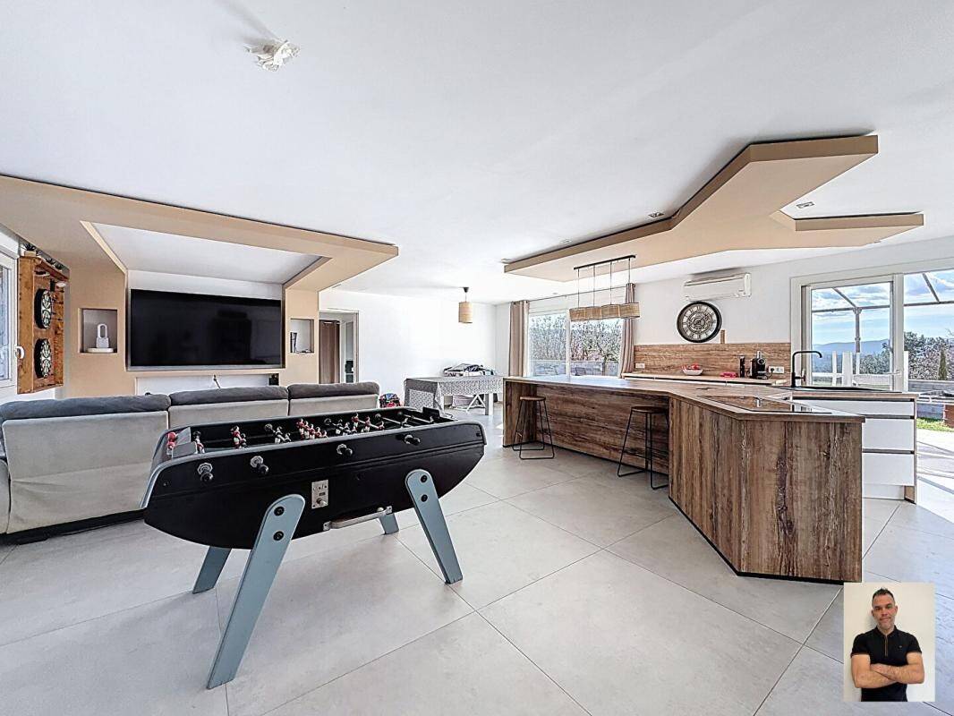 Maison à vendre, 162m², SAINTE ANASTASIE SUR ISSOLE