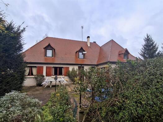 Maison à vendre 235 400 € 5 pièces 4 chambres 185 m² 2 245 m² de terrain Saint-Pierre-de-Chignac 24330