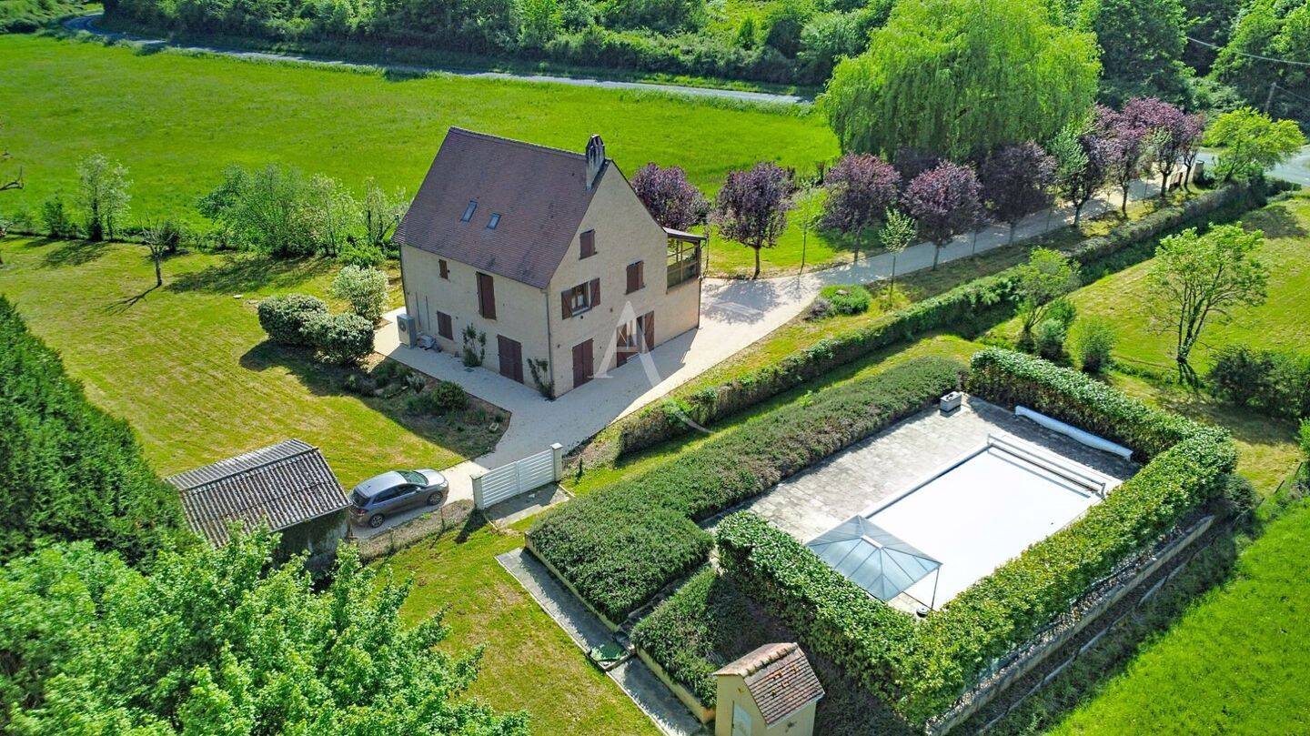 Maison à vendre, 250m², PUY L'EVEQUE