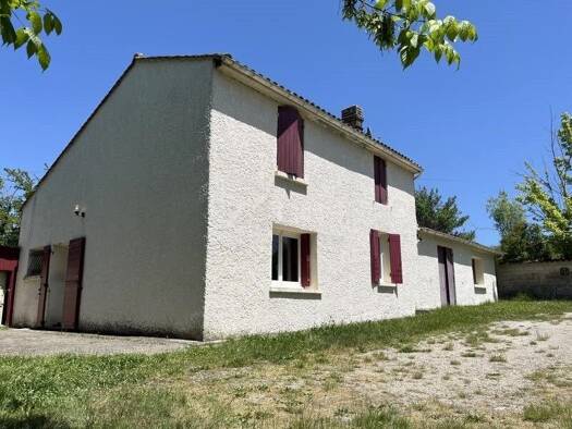 Maison à vendre 139 750 € 5 pièces 4 chambres 160 m² 8 190 m² de terrain Cars 33390