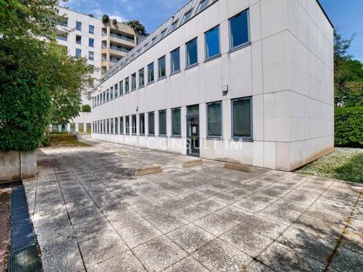 Espace bureau à vendre 8 400 000 € 2 000 m² de bureaux divisible à partir de 227 m² Hôtel de Ville Courbevoie 92400