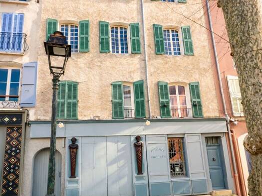 Immeuble à vendre 214 000 € 190 m² Barjols 83670