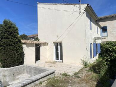 Maison à vendre 385 000 € 3 pièces 2 chambres 67 m² 150 m² de terrain Ceinture-Centre Ville Saint-Rémy-de-Provence 13210