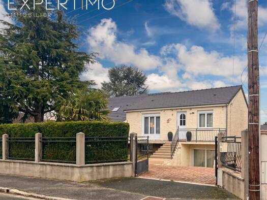 Maison de plain-pied à vendre 319 000 € 5 pièces 3 chambres 133 m² 653 m² de terrain Itteville 91760